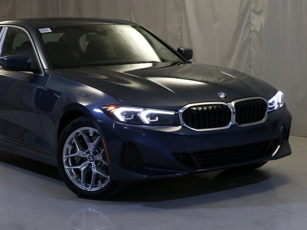 Used 2025 BMW 330i xDrive Sedan w/ M Sport Package image 2