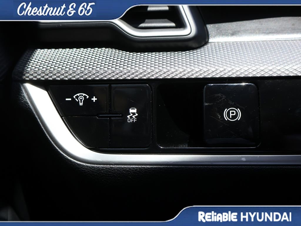 Used 2023 Kia Sportage LX FWD image 31