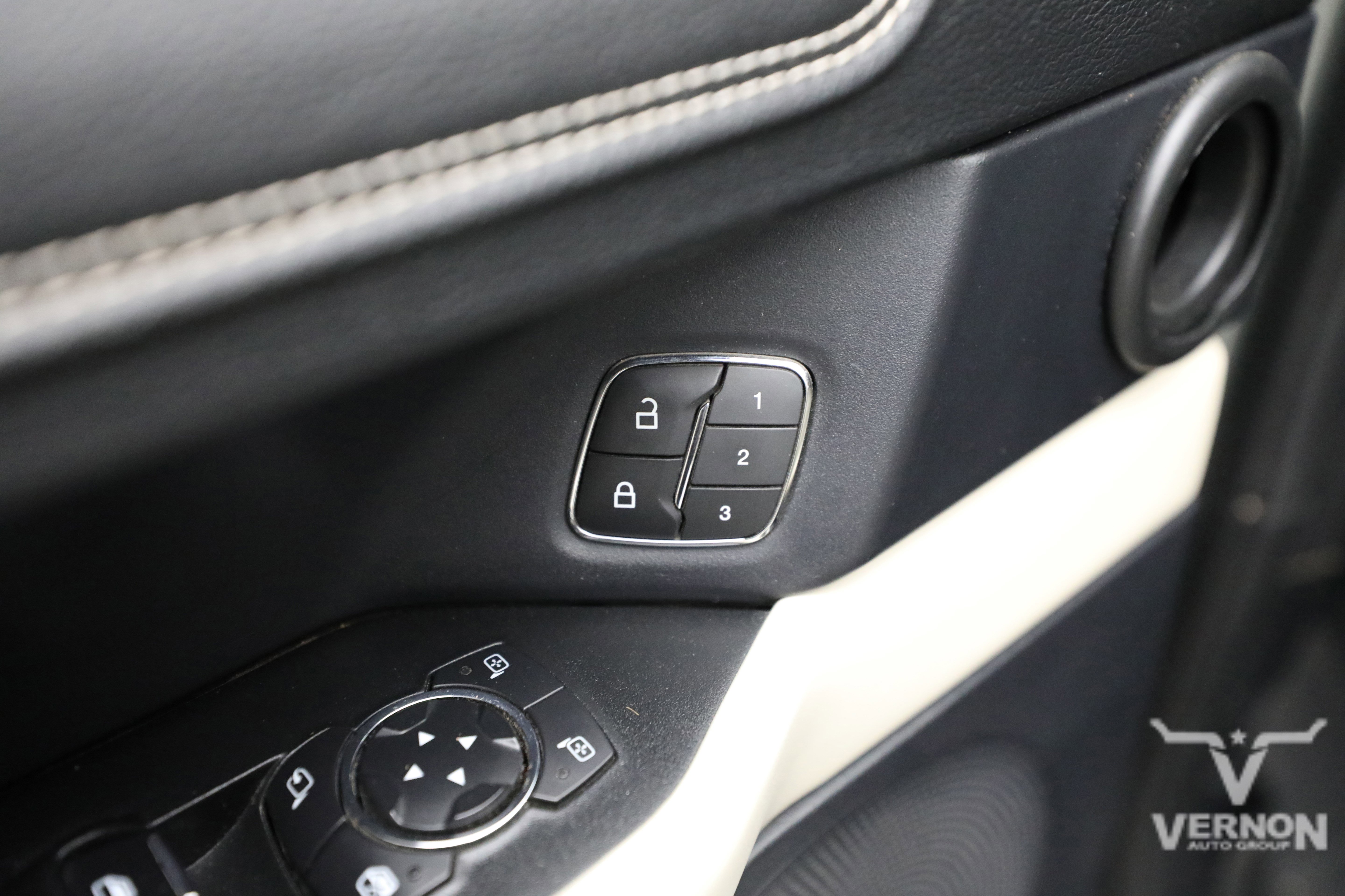 Used 2019 Ford Expedition Platinum image 19