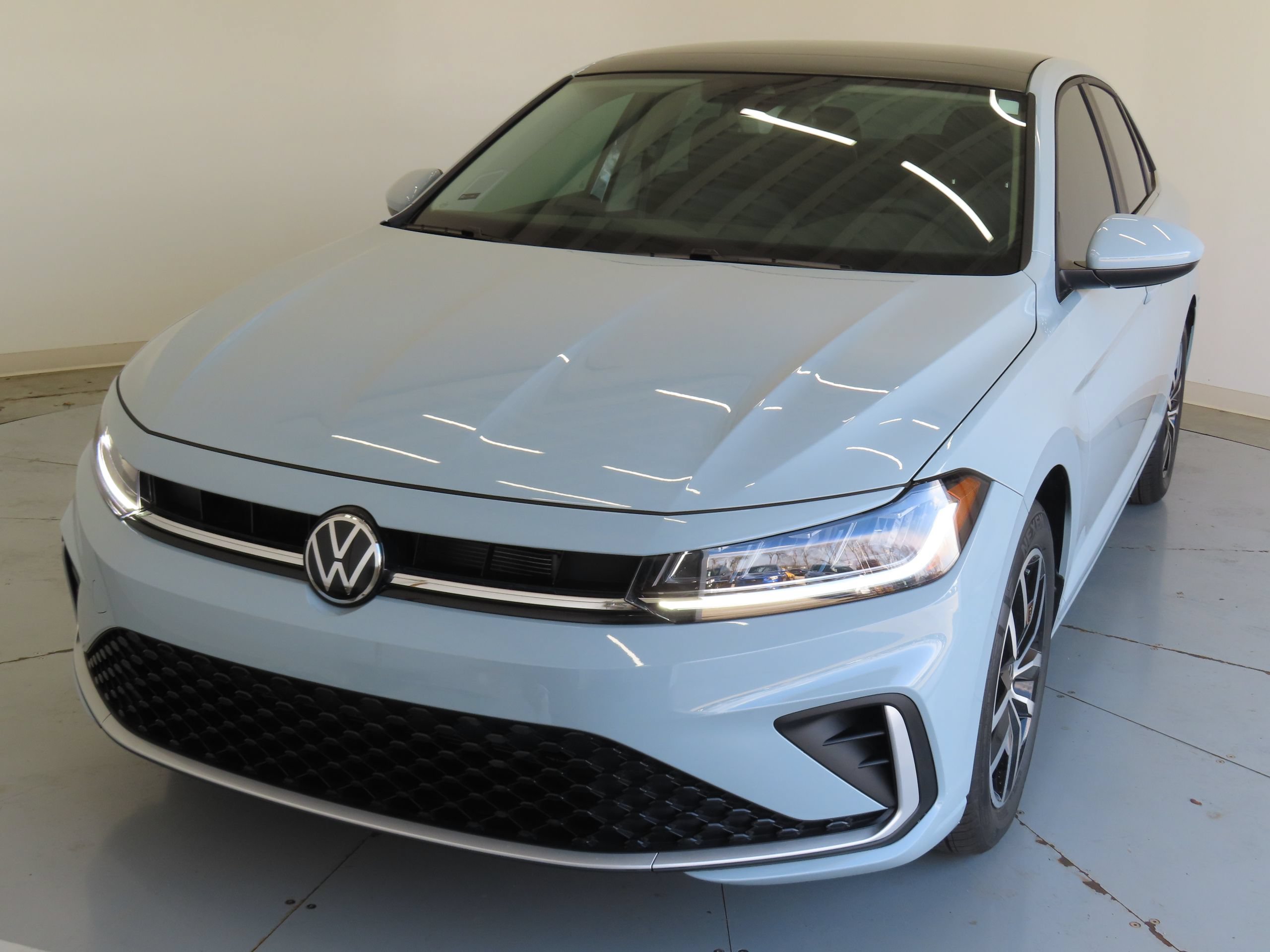 New 2026 Volkswagen Jetta SE FWD image 8