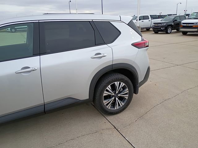 Used 2023 Nissan Rogue SV image 6