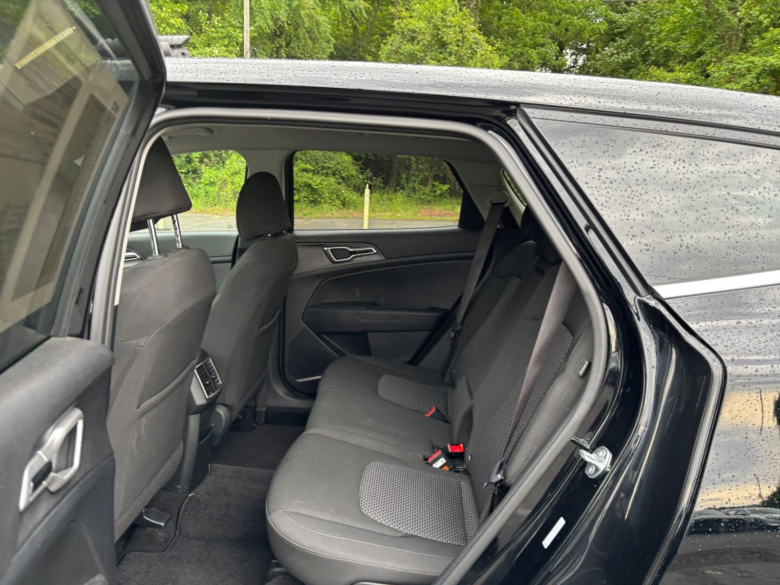 Used 2025 Kia Sportage LX FWD image 24