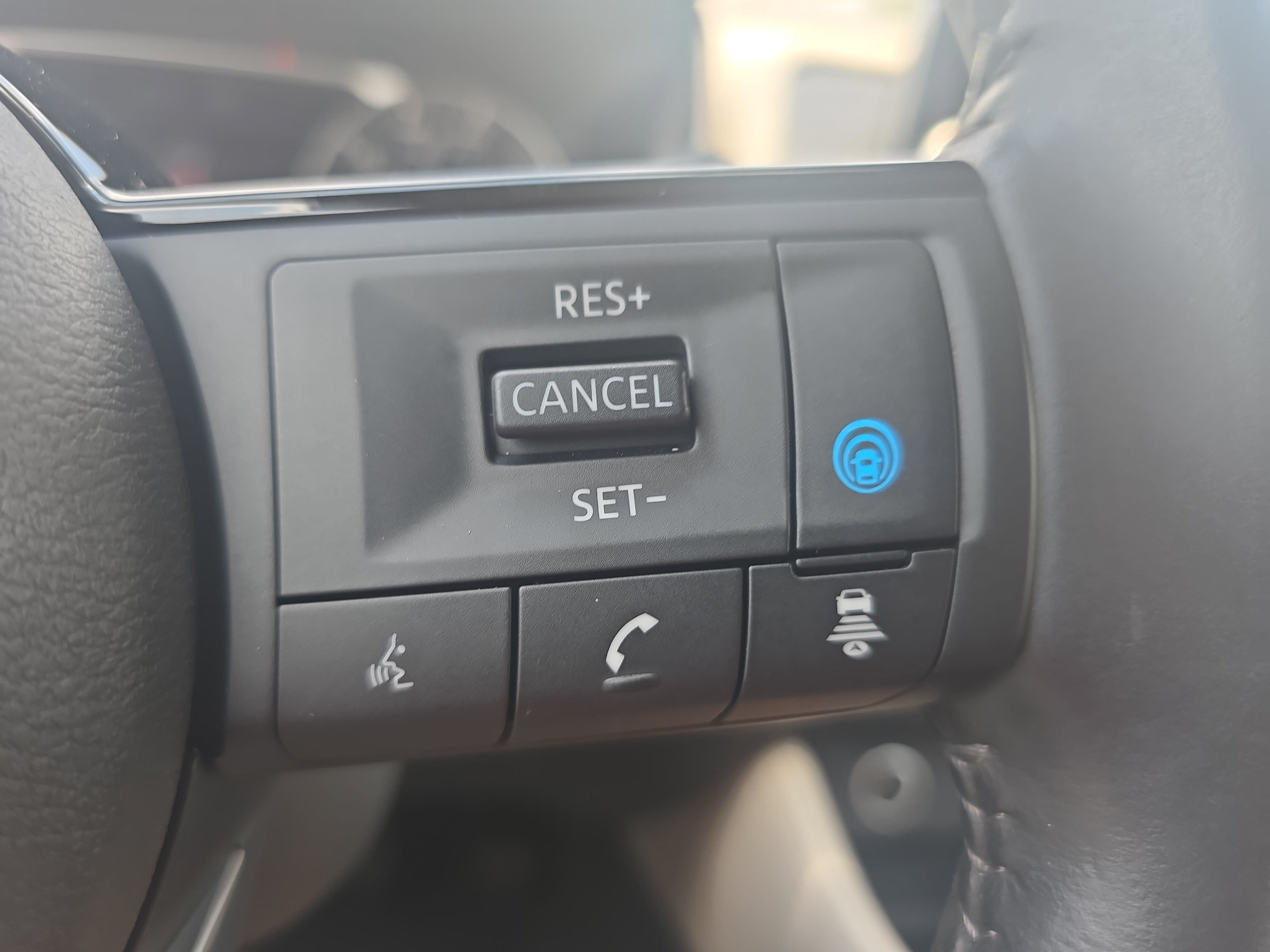 Used 2023 Nissan Rogue SL FWD image 18