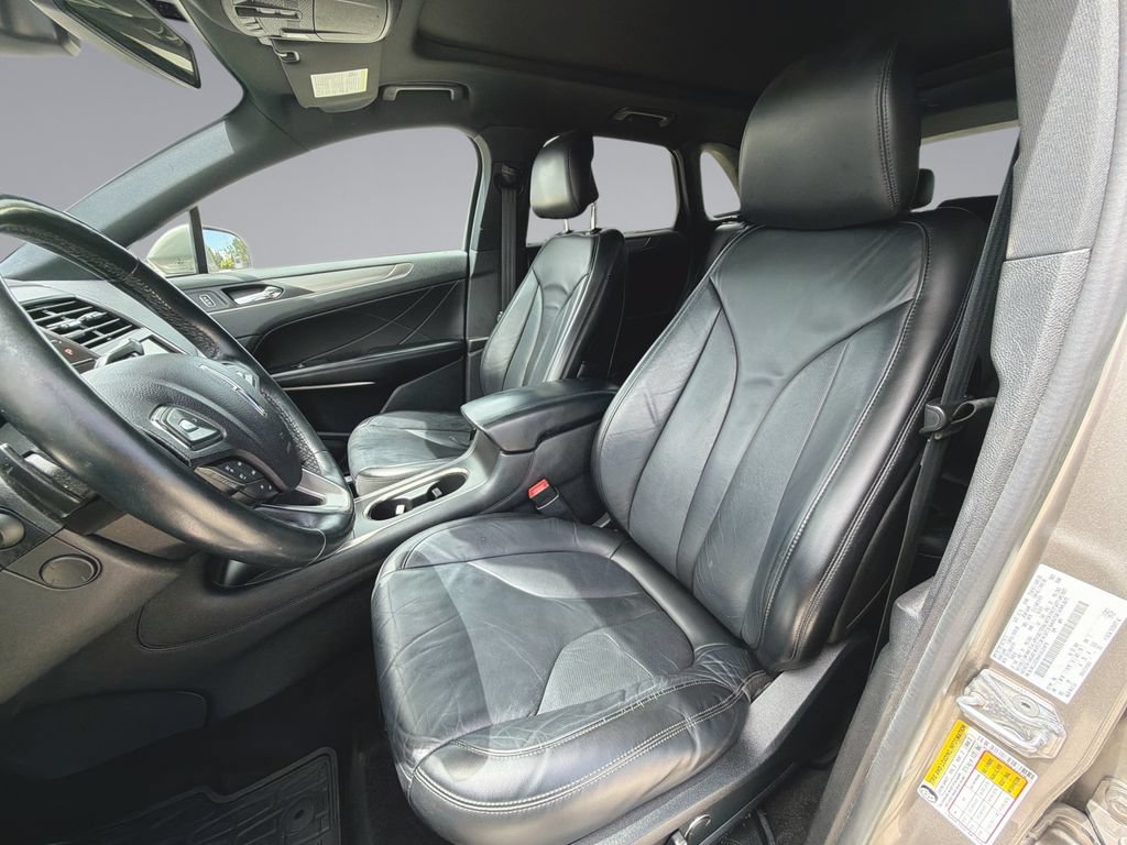 Used 2017 Lincoln MKC Select w/ Select Plus Package AWD/4WD image 30