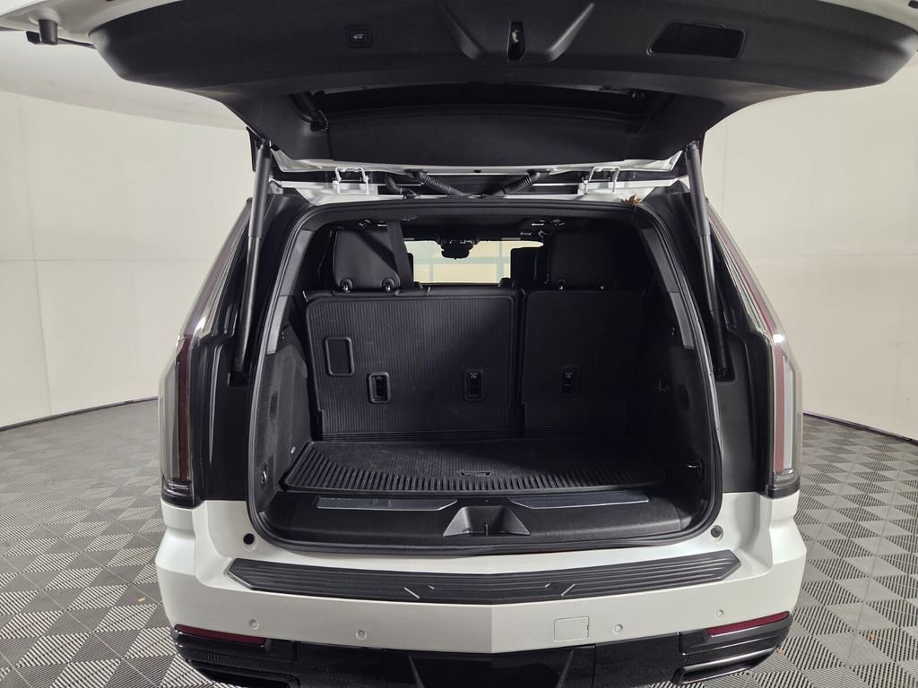 Used 2025 Cadillac Escalade Sport w/ Touring Package image 28