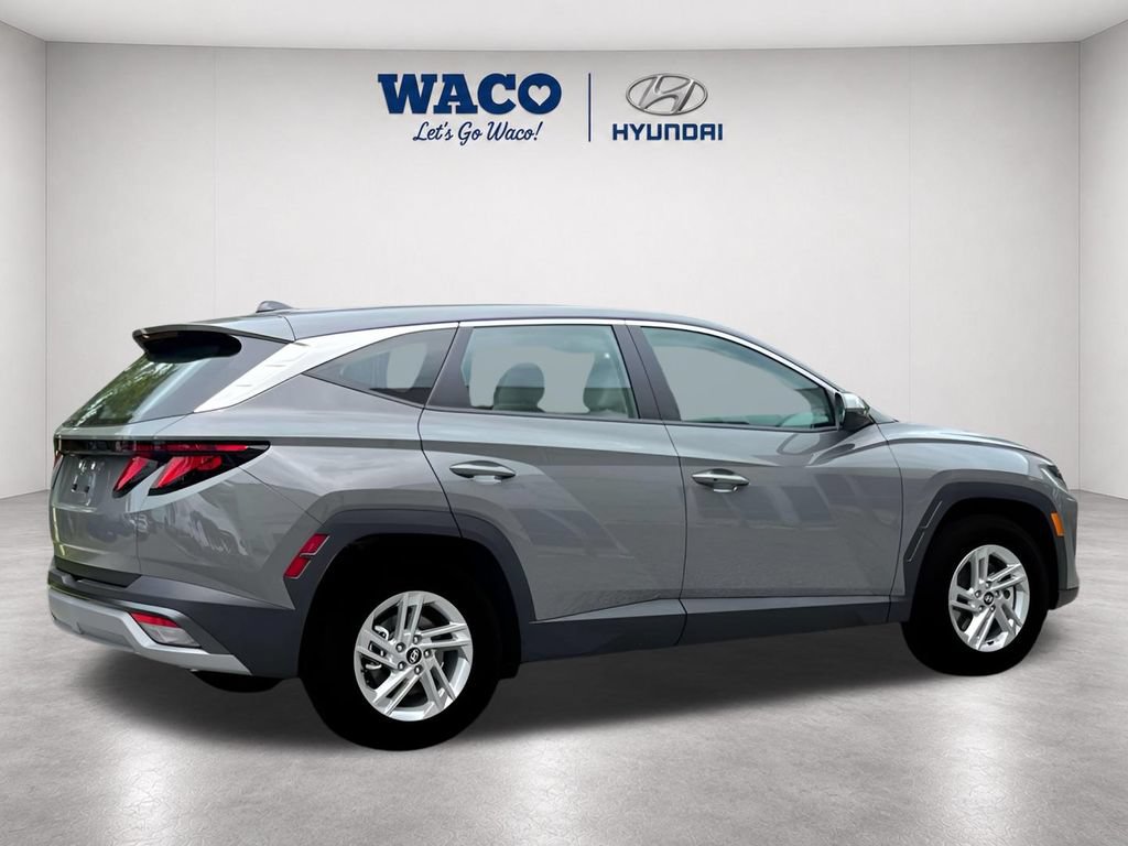 Used 2026 Hyundai Tucson SE FWD image 11