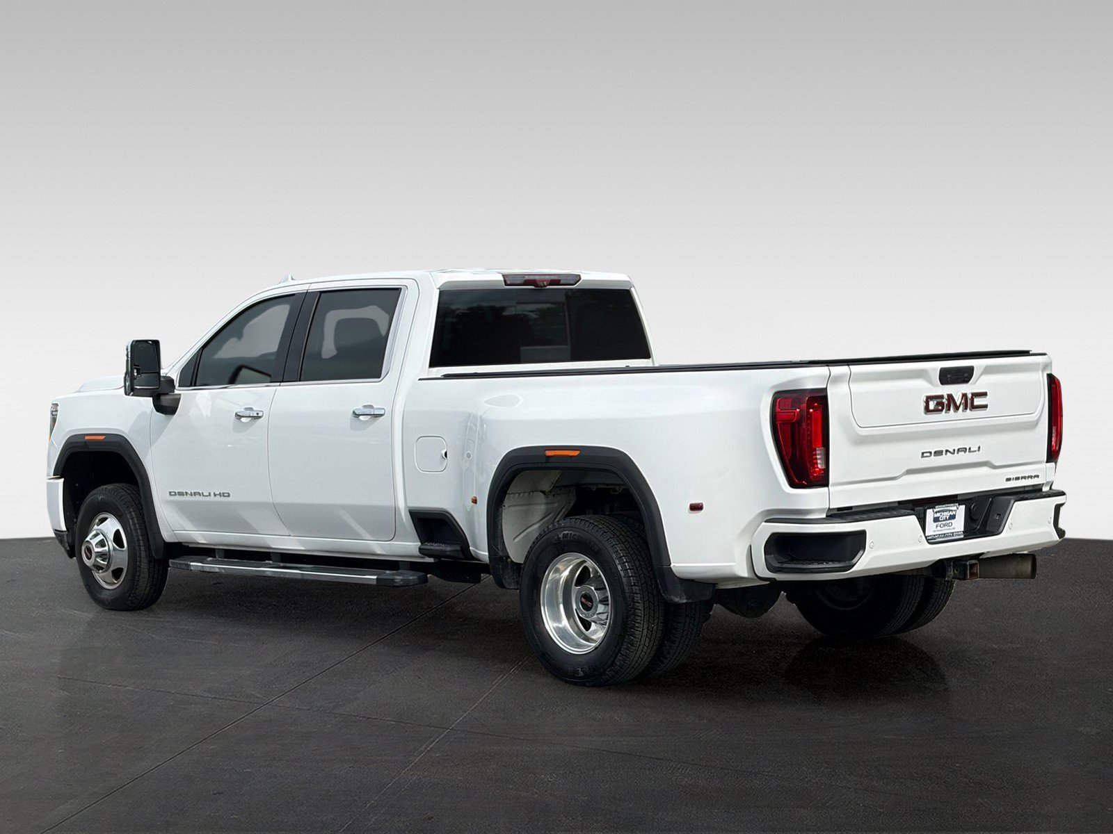 Used 2021 GMC Sierra 3500 Denali w/ Denali Ultimate Package AWD/4WD image 7
