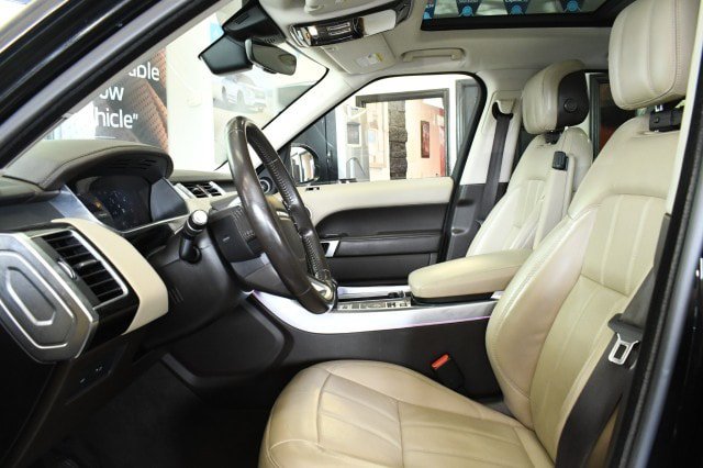 Used 2019 Land Rover Range Rover Sport HSE AWD/4WD image 27