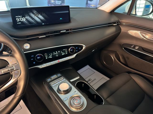 Used 2025 Genesis GV70 2.5T image 17