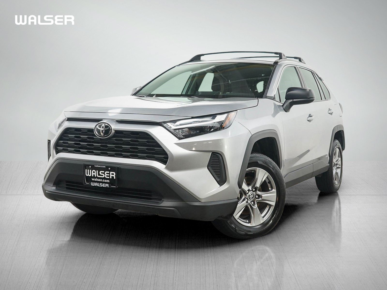 Used 2025 Toyota RAV4 LE AWD/4WD image 1