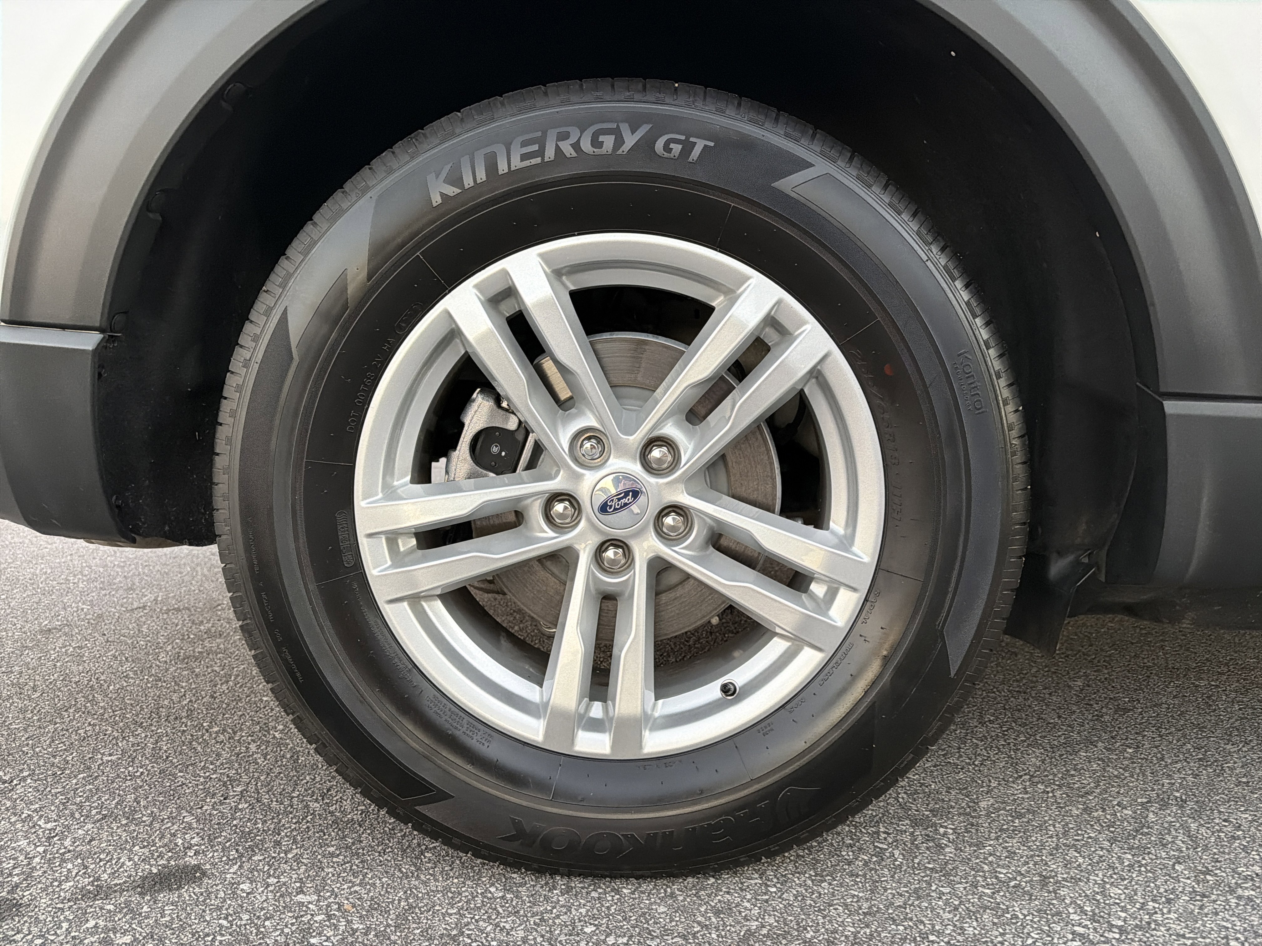 Used 2022 Ford Explorer XLT image 19