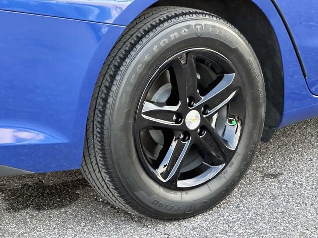 Used 2023 Chevrolet Malibu LS image 30