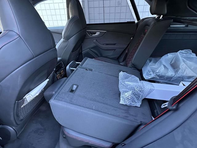 New 2026 Audi RS Q8 performance image 5