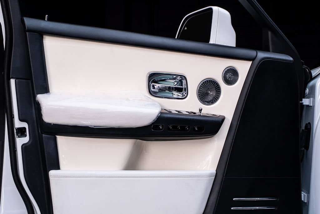 Used 2019 Rolls-Royce Phantom Sedan RWD image 28
