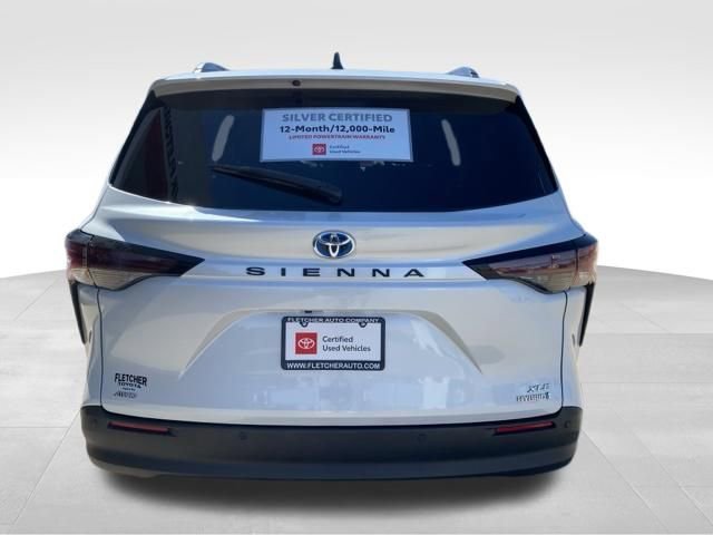 Certified 2023 Toyota Sienna XLE w/ XLE Plus Package image 3