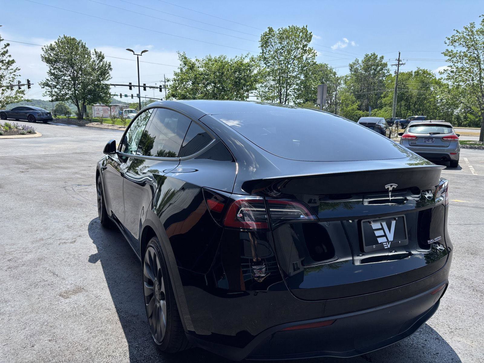 Used 2023 Tesla Model Y Performance AWD/4WD image 5