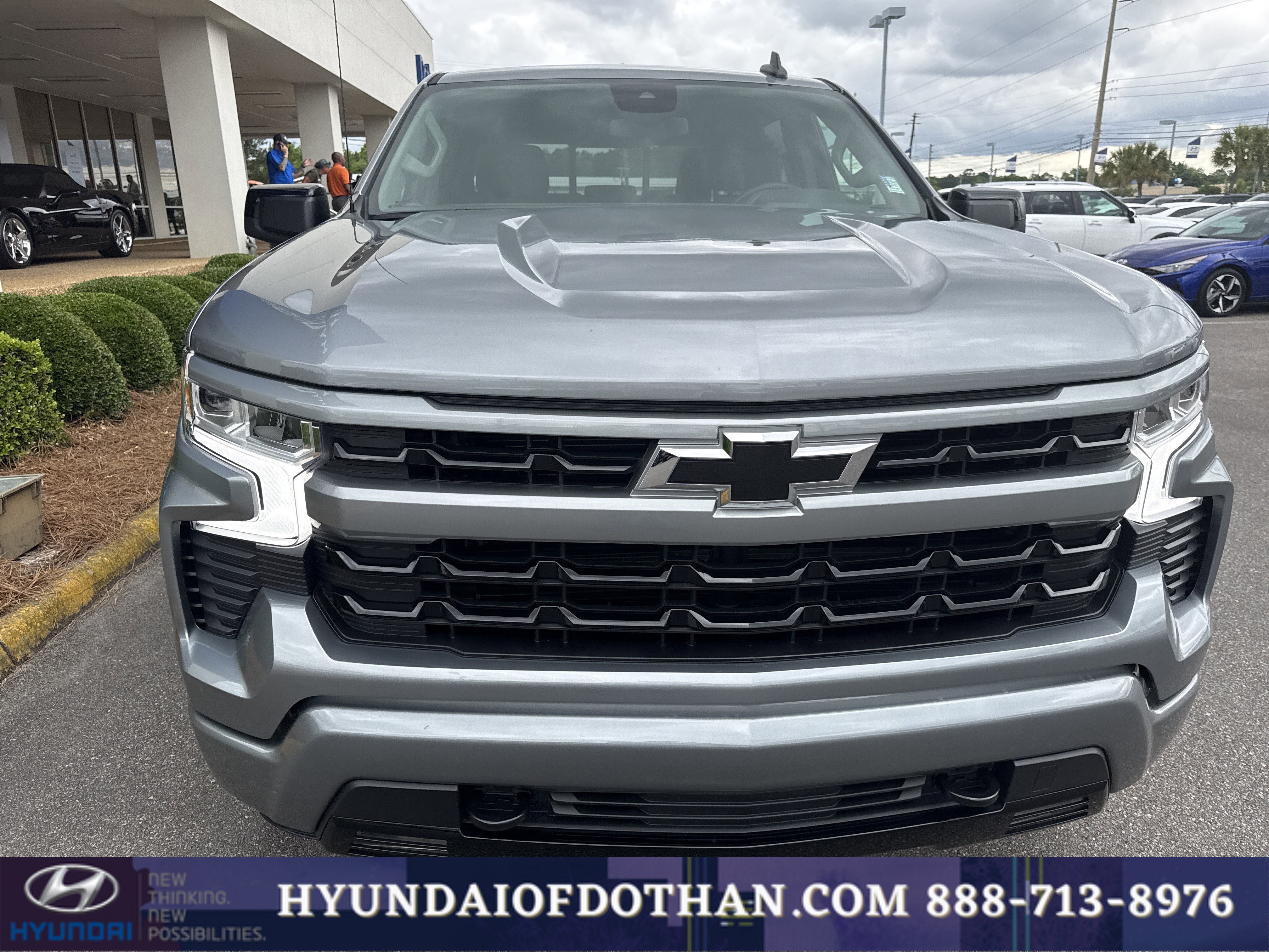 Used 2024 Chevrolet Silverado 1500 RST w/ Convenience Package II AWD/4WD image 6