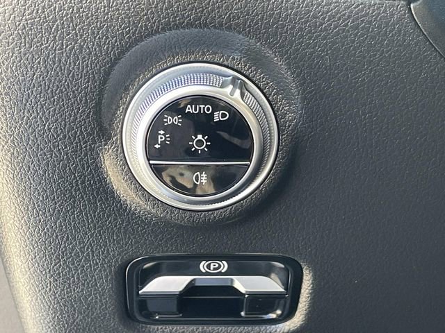 Used 2023 Mercedes-Benz C 300 Sedan image 18