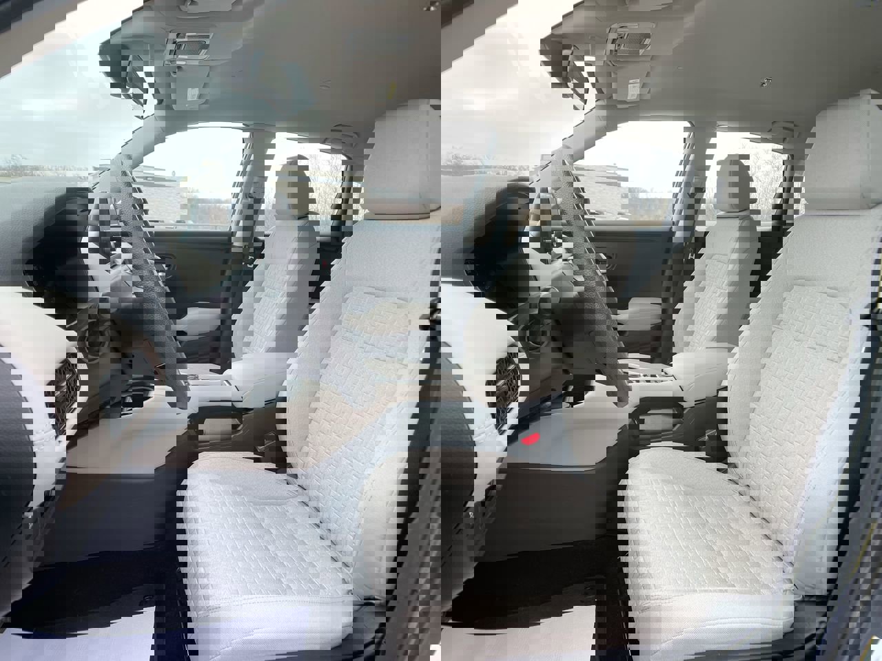 Used 2023 Honda HR-V LX image 12