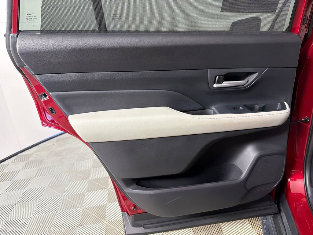 Used 2025 Toyota Grand Highlander AWD Hybrid image 23