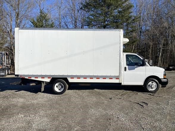 Used 2024 Chevrolet Express 3500 w/ Power Convenience Package image 4