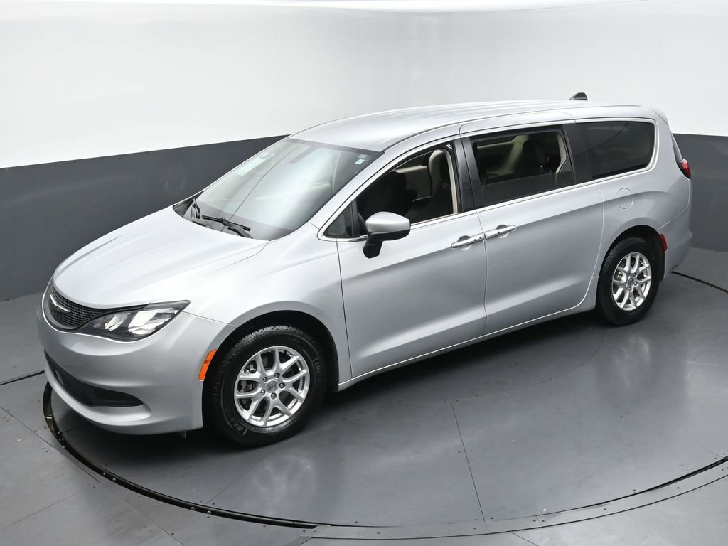 Used 2022 Chrysler Voyager LX FWD image 42