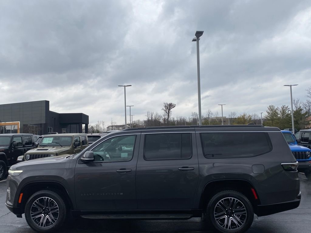 New 2026 Jeep Grand Wagoneer L 4WD w/ HD Trailer Tow Package image 4