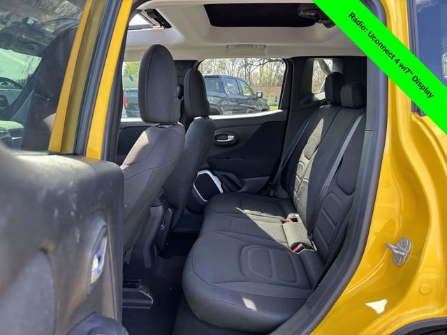 Used 2018 Jeep Renegade Latitude w/ Advanced Technology Group image 24