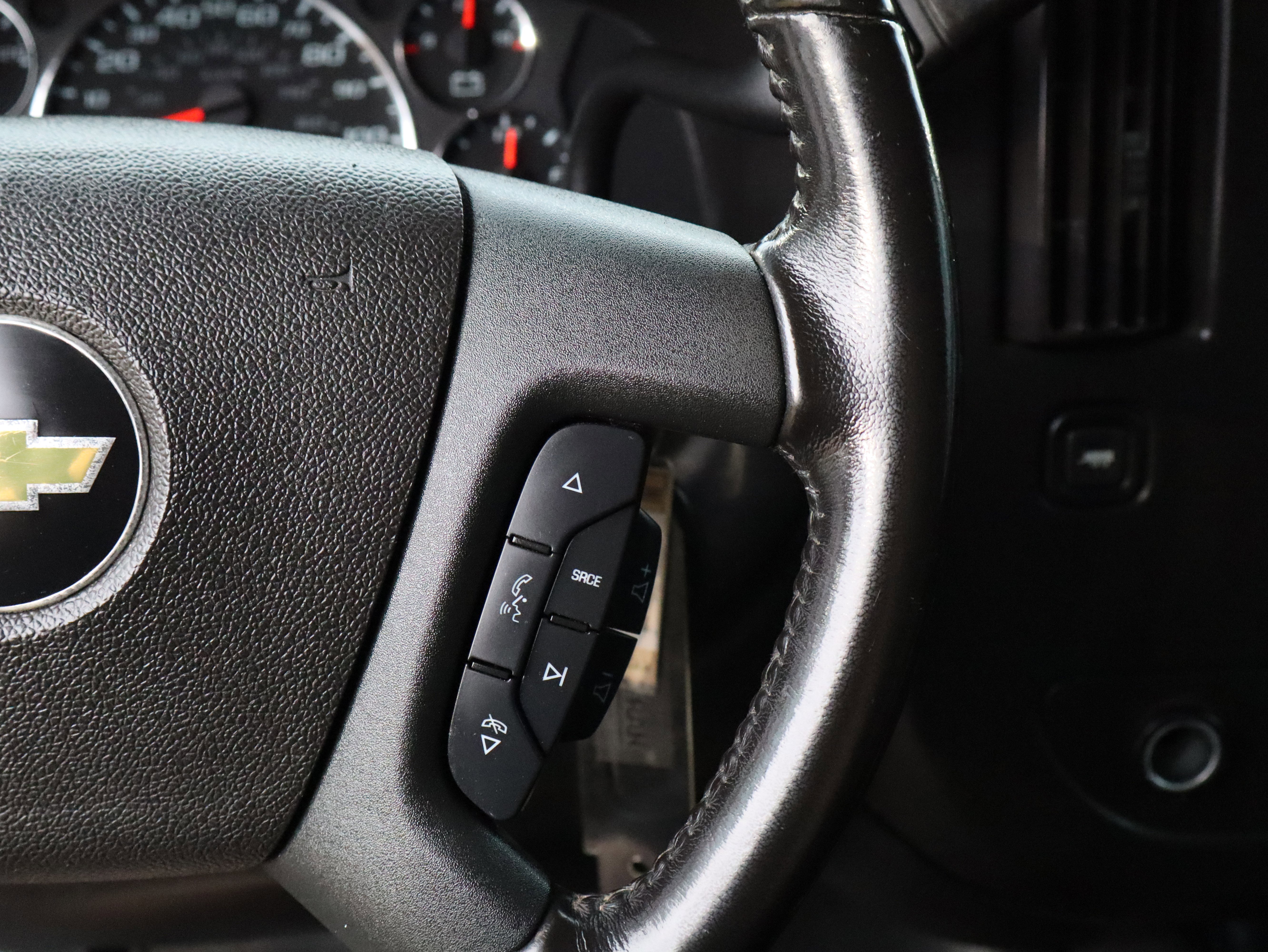 Used 2021 Chevrolet Express 2500 Extended w/ Driver Convenience Package image 23