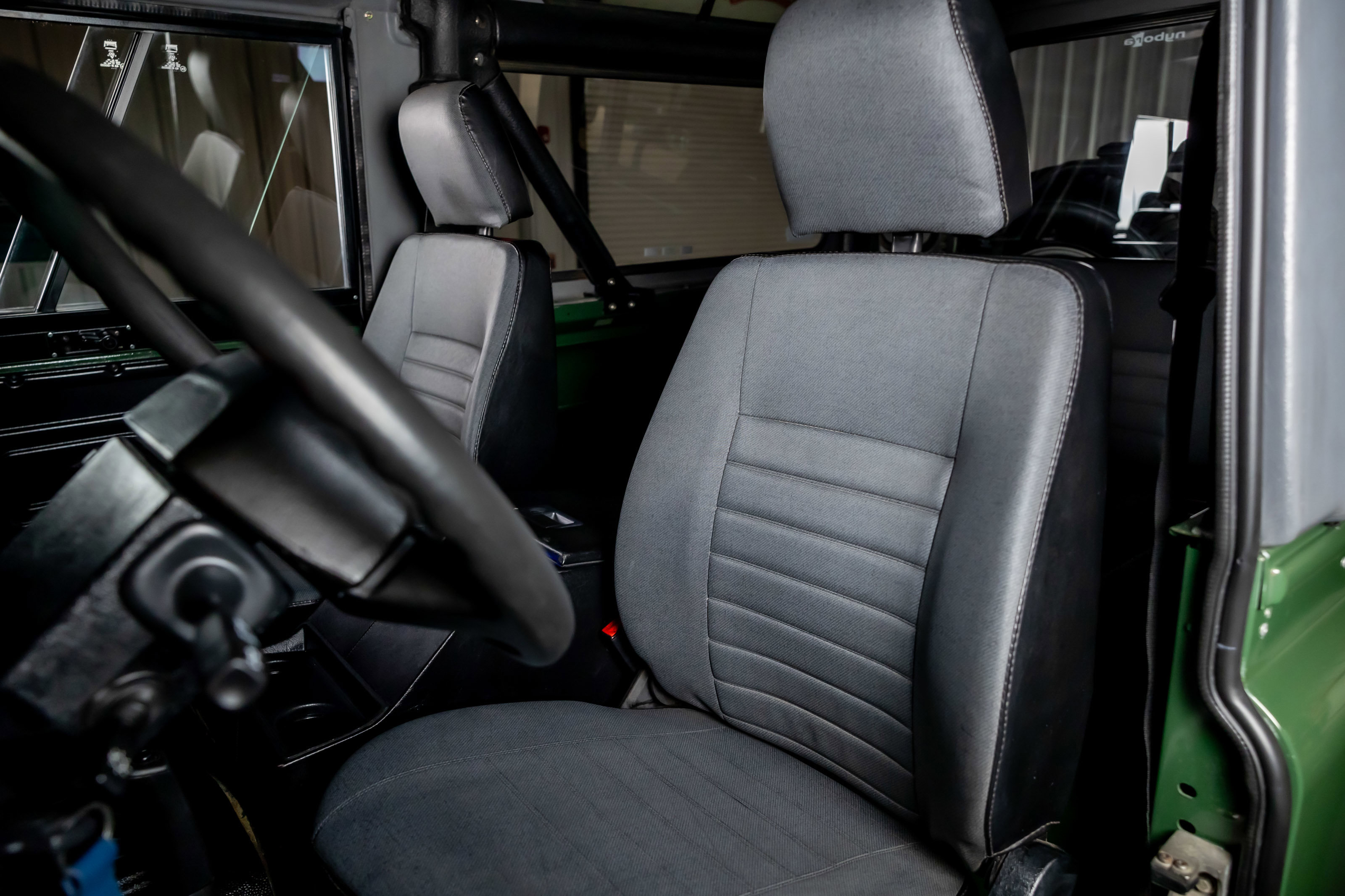 Used 1994 Land Rover Defender 90 AWD/4WD image 4