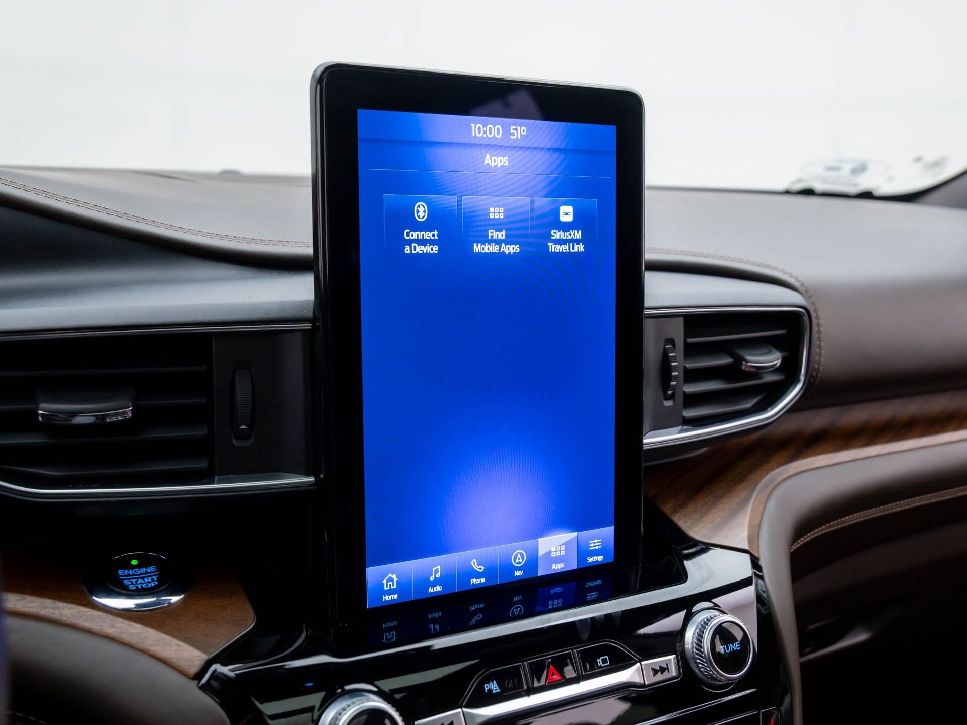 Used 2021 Ford Explorer King Ranch w/ Premium Technology Package image 29