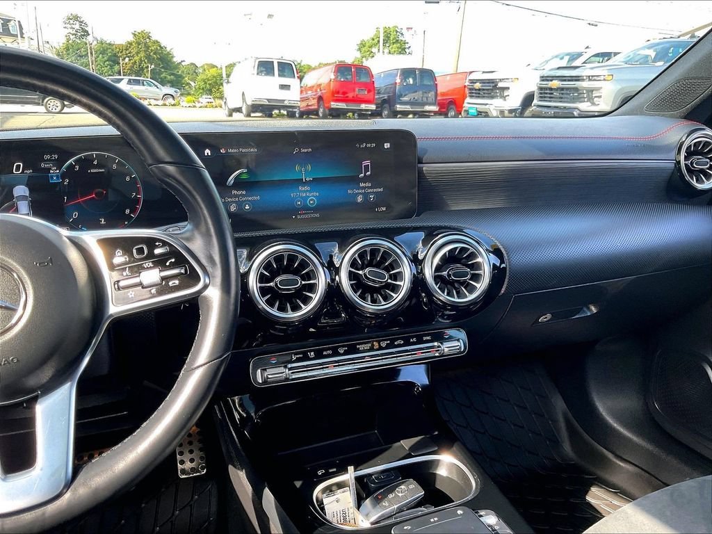 Used 2023 Mercedes-Benz CLA 250 4MATIC image 18