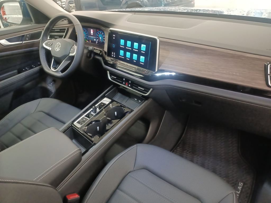 New 2026 Volkswagen Atlas SEL AWD/4WD image 11