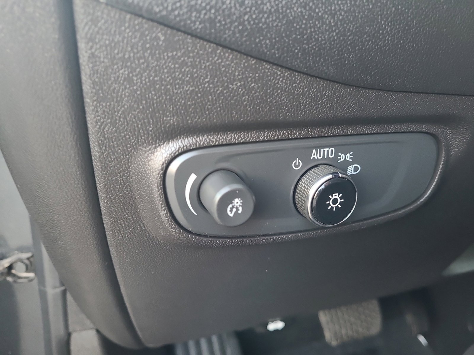 Used 2023 Chevrolet Equinox LT image 22