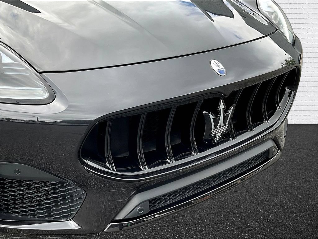 Used 2023 Maserati Grecale Modena AWD/4WD image 27