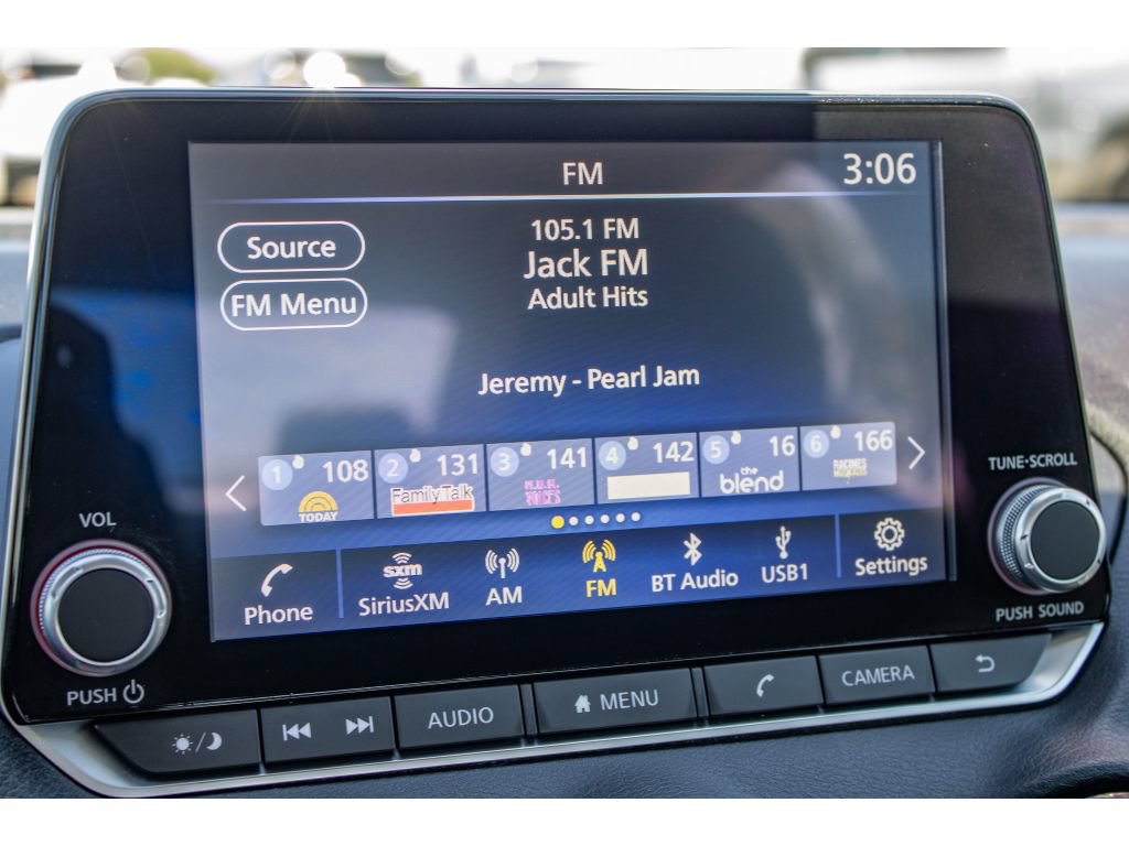Used 2022 Nissan Sentra SV FWD image 43