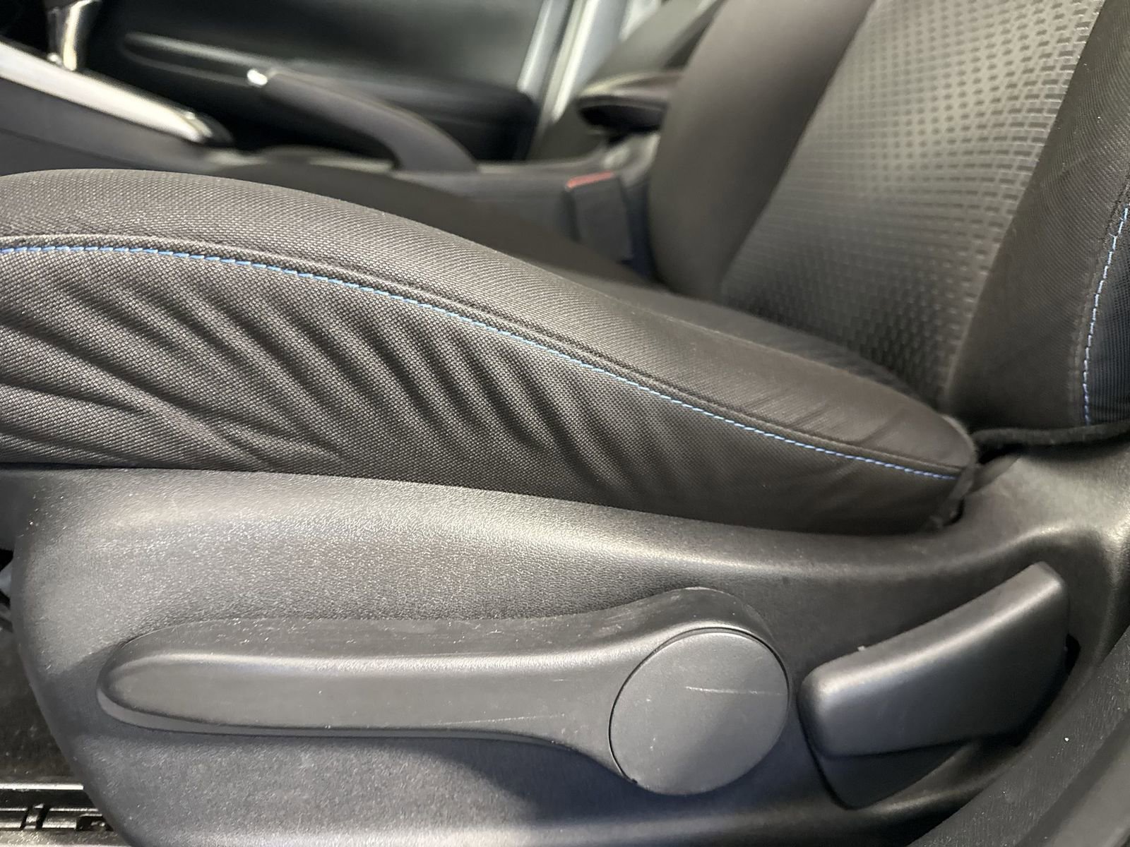 Used 2017 Nissan Sentra SR w/ SR Midnight Edition image 20