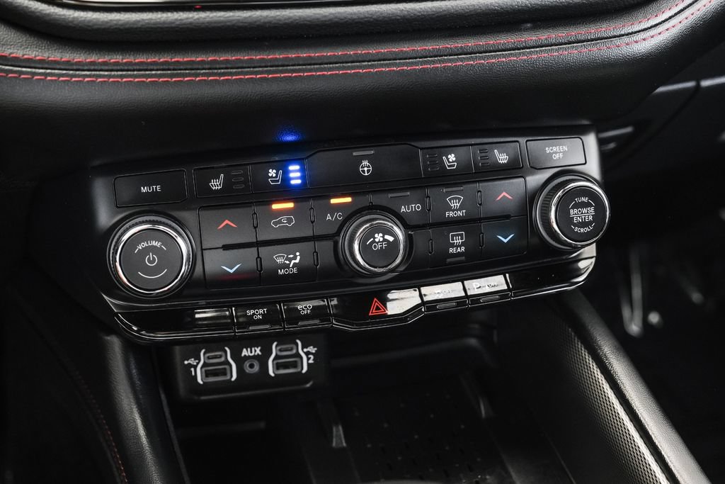 Used 2025 Dodge Durango R/T AWD/4WD image 24