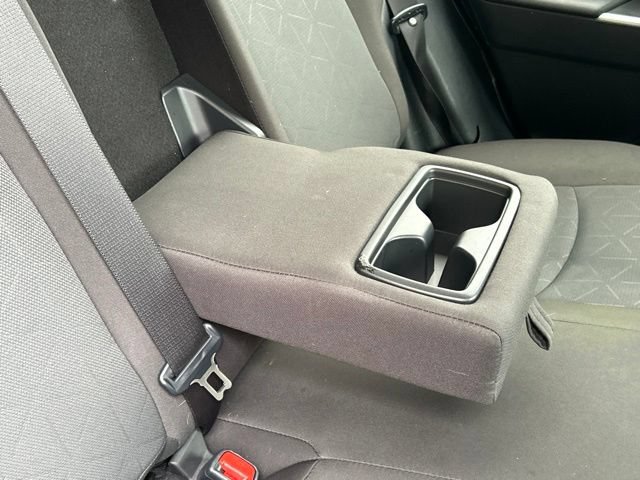 Used 2025 Toyota RAV4 XLE AWD/4WD image 43