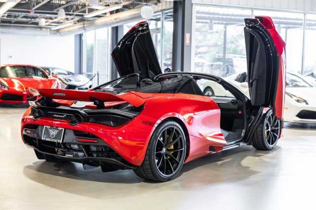Used 2022 McLaren 720S Performance RWD image 6