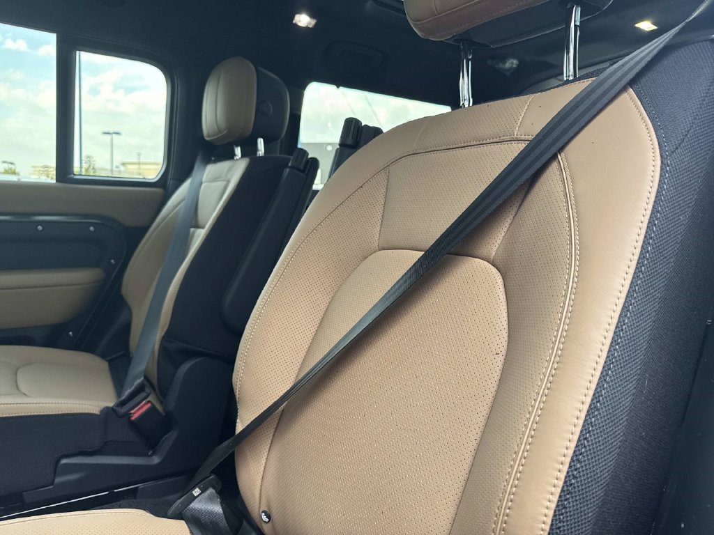 New 2026 Land Rover Defender 130 V8 AWD/4WD image 14