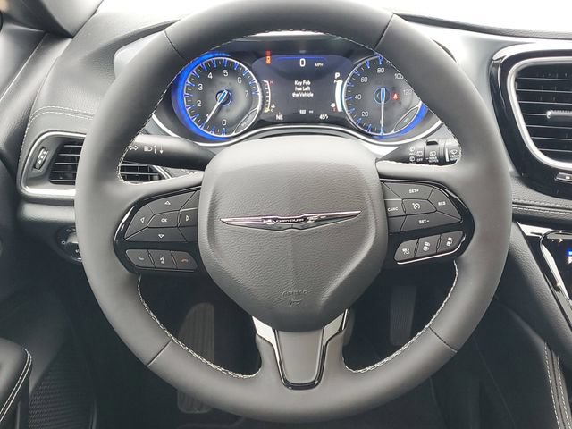 New 2026 Chrysler Pacifica Limited w/ S Appearance Package AWD/4WD image 14