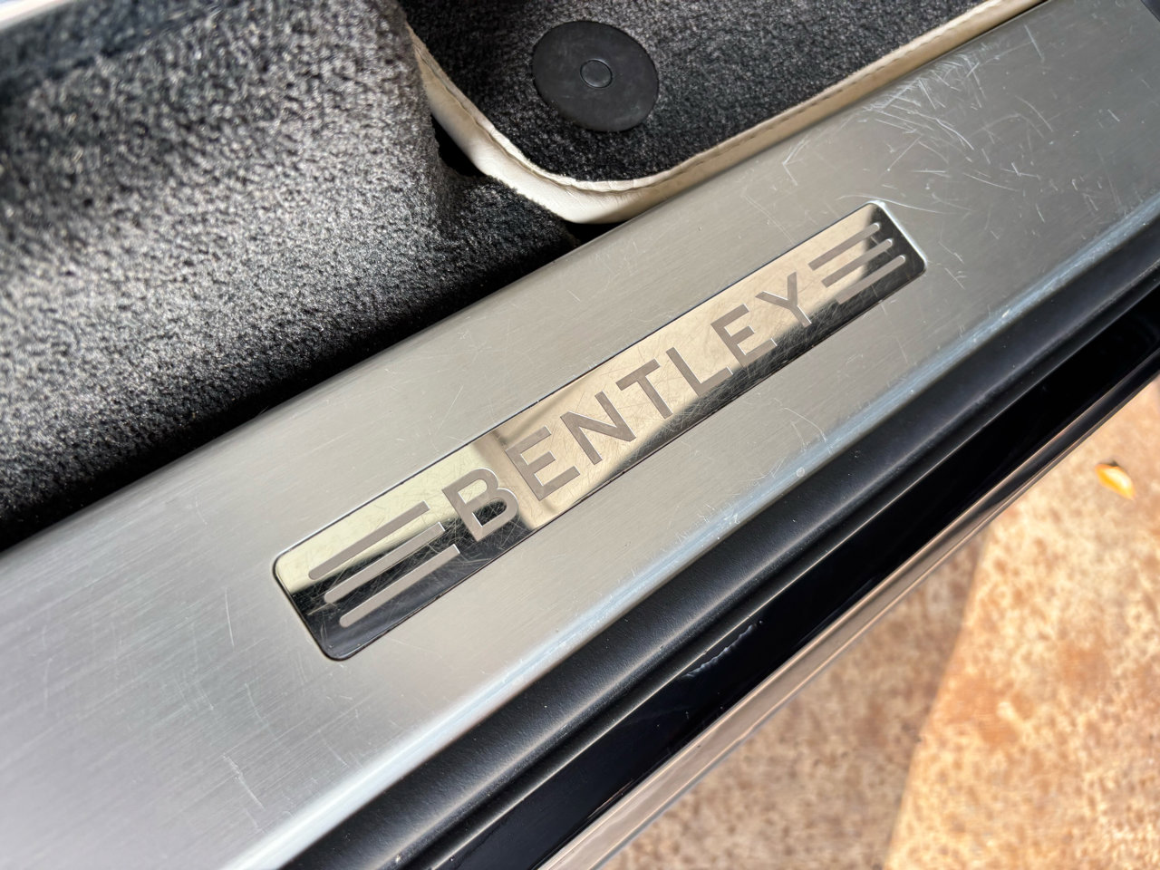 Used 2018 Bentley Bentayga Mulliner image 22