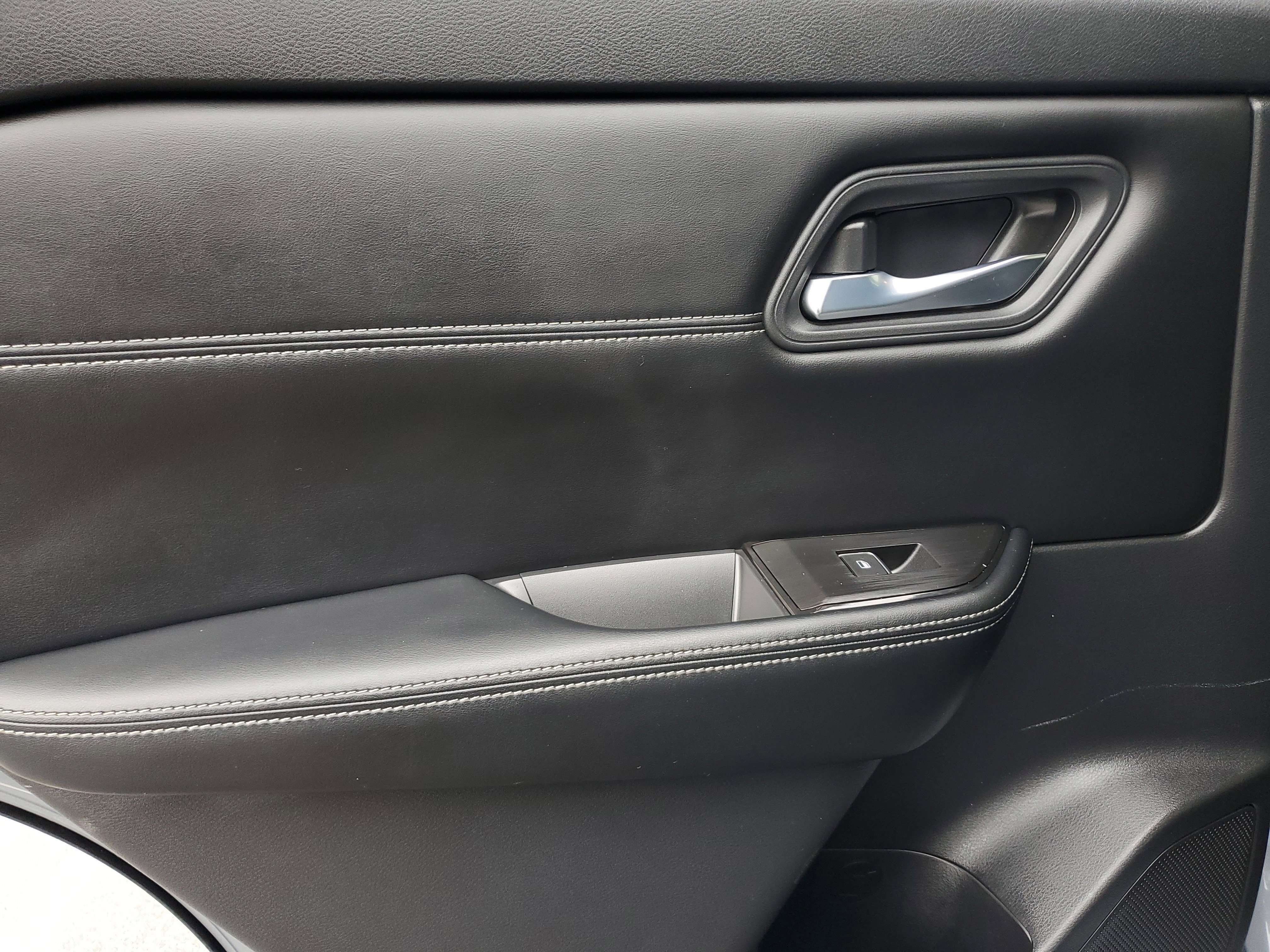 Used 2024 Nissan Rogue SL image 14