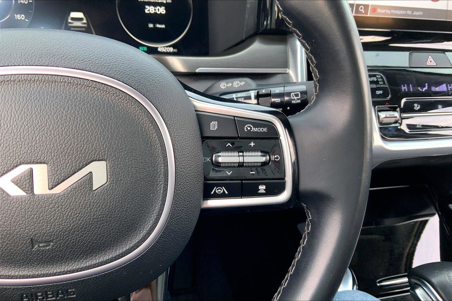 Used 2023 Kia Sorento SX image 17