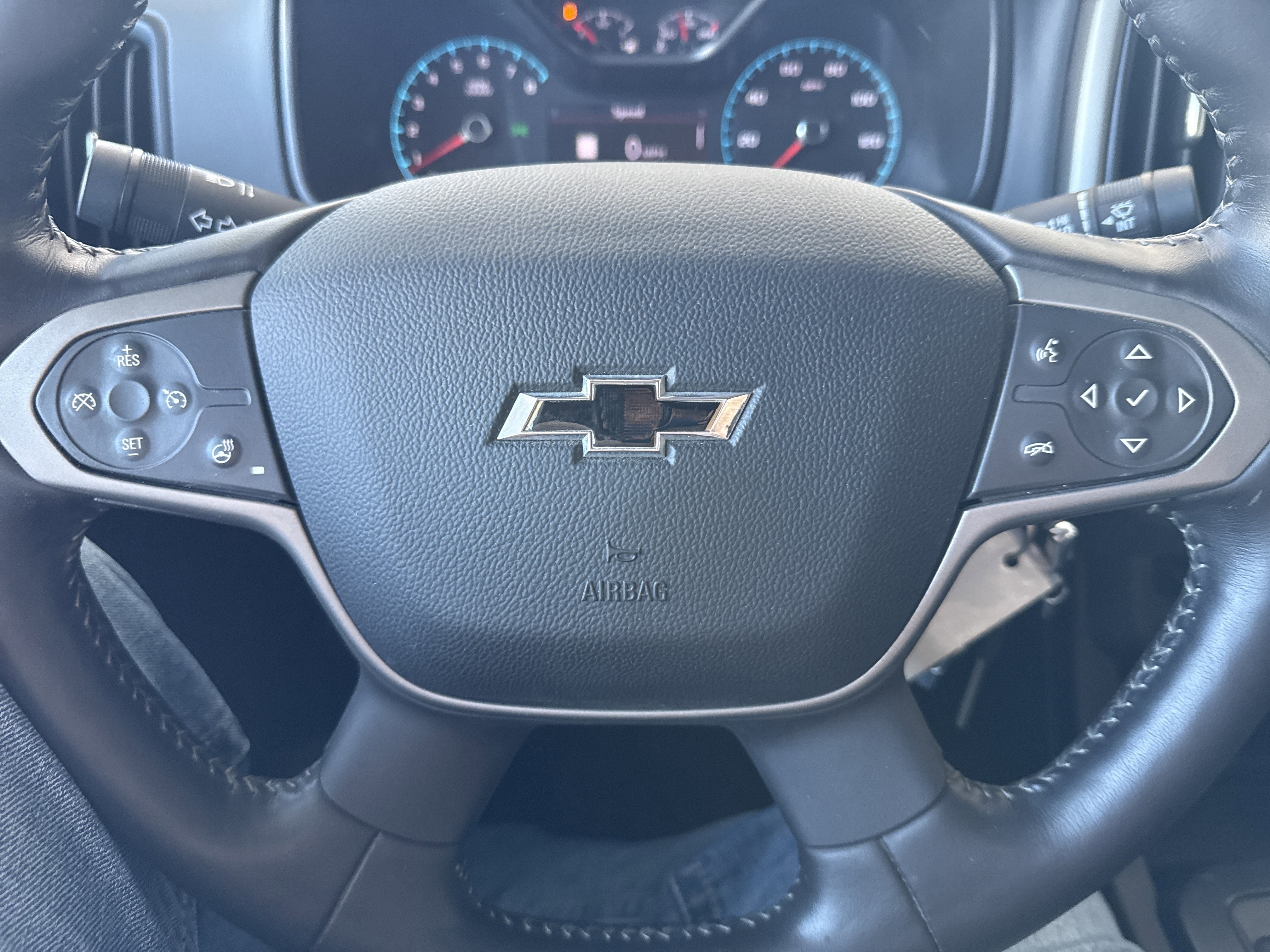Used 2020 Chevrolet Colorado Z71 image 34