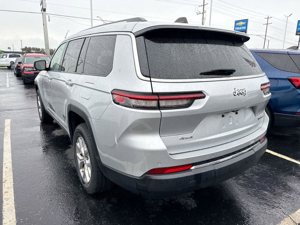 Used 2023 Jeep Grand Cherokee L Limited AWD/4WD image 10