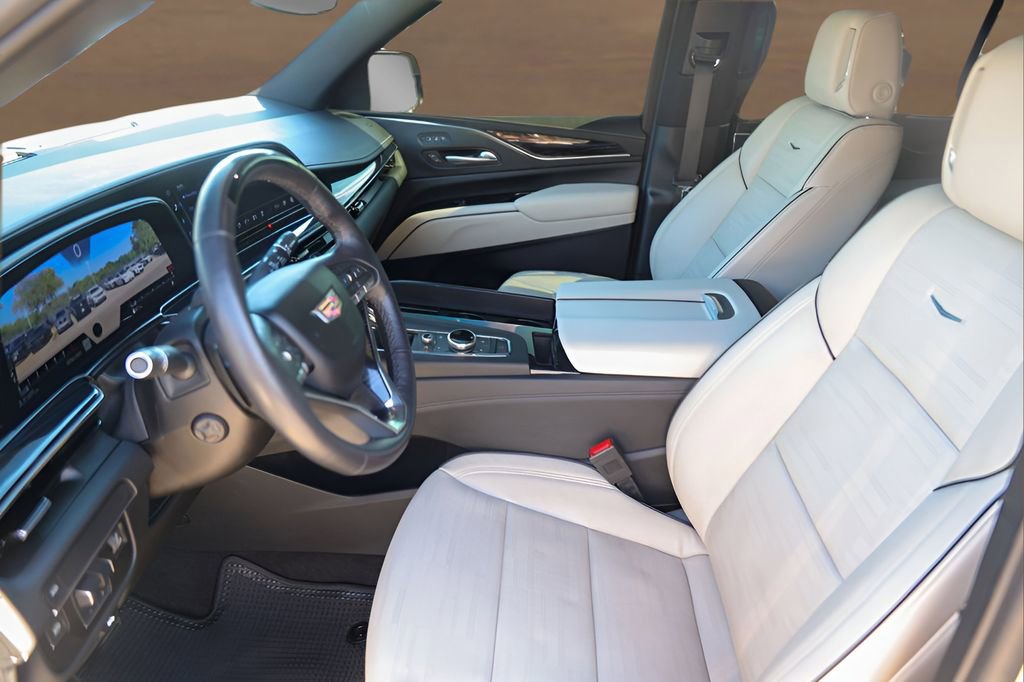 Certified 2023 Cadillac Escalade Sport w/ LPO, ONYX Package image 9