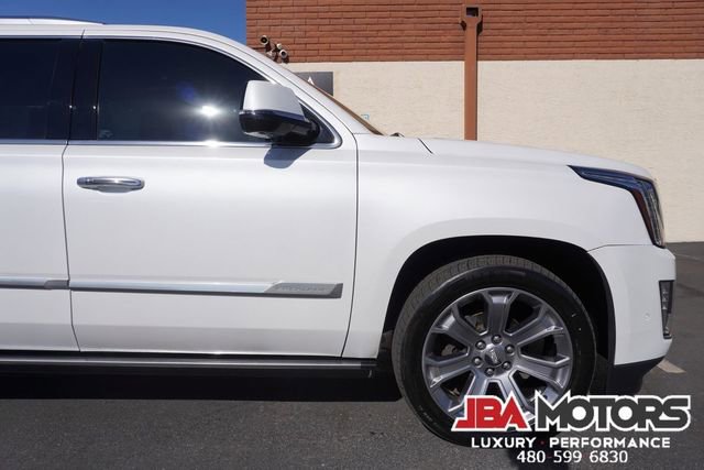 Used 2020 Cadillac Escalade ESV Platinum image 46