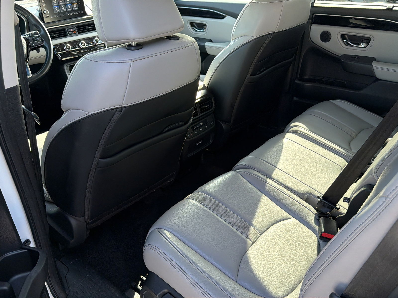 Used 2023 Honda Pilot Touring image 33